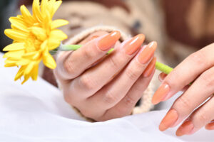 ナチュラルオレンジネイル