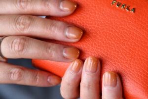 ナチュラルオレンジネイル